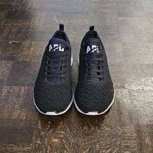 APL: Athletic Propulsion Labs Women's Techloom Phantom Running Shoe, Black/Metal